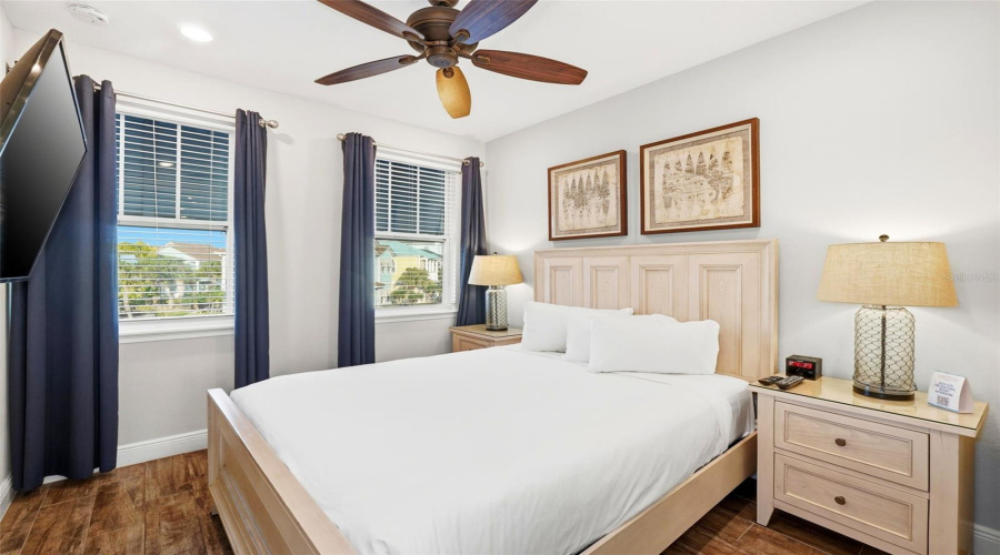 KISSIMMEE, Florida 34747, 5 Bedrooms Bedrooms, ,5 BathroomsBathrooms,Residential,For Sale,KNEE DEEP,0,MFRO6360849
