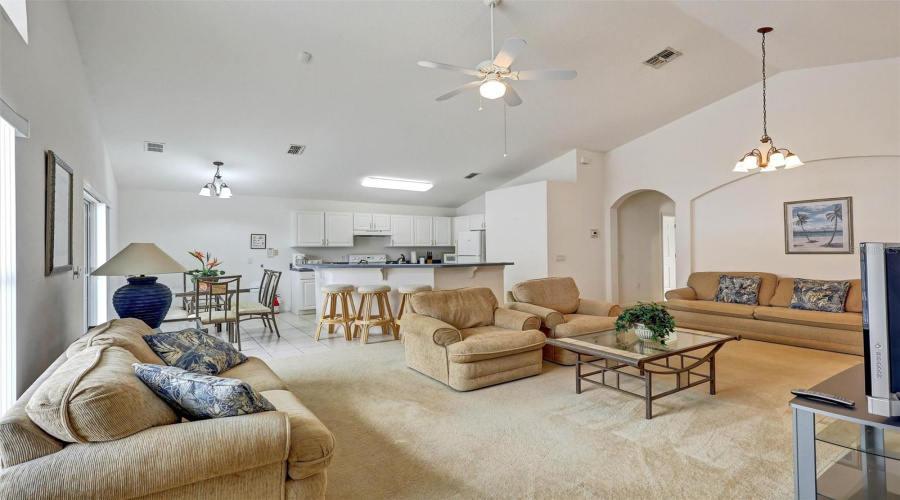 DAVENPORT, Florida 33896, 4 Bedrooms Bedrooms, ,3 BathroomsBathrooms,Residential,For Sale,KILDRUMMY,0,MFRS5149077