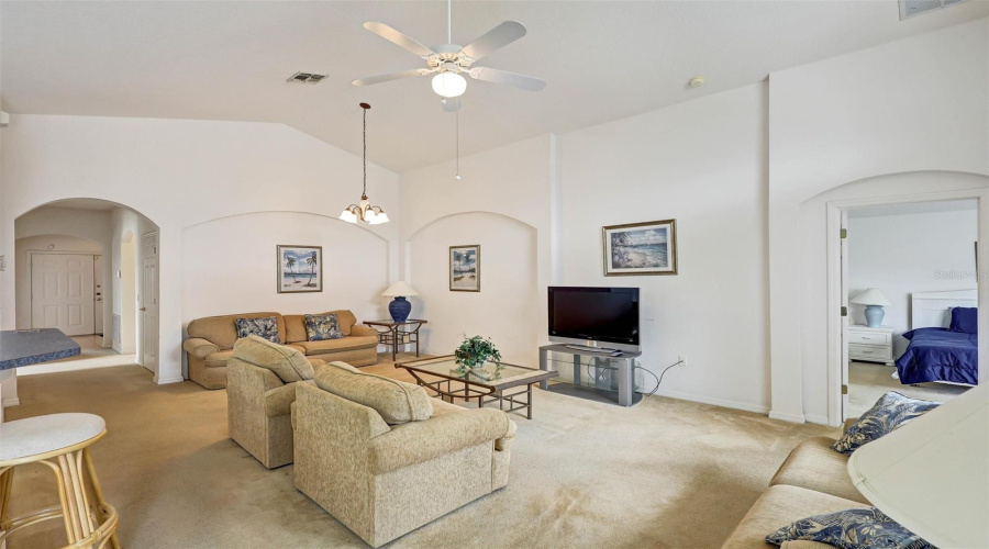 DAVENPORT, Florida 33896, 4 Bedrooms Bedrooms, ,3 BathroomsBathrooms,Residential,For Sale,KILDRUMMY,0,MFRS5149077