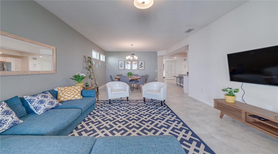 KISSIMMEE, Florida 34746, 3 Bedrooms Bedrooms, ,2 BathroomsBathrooms,Residential,For Sale,PARADOX,0,MFRS5136428