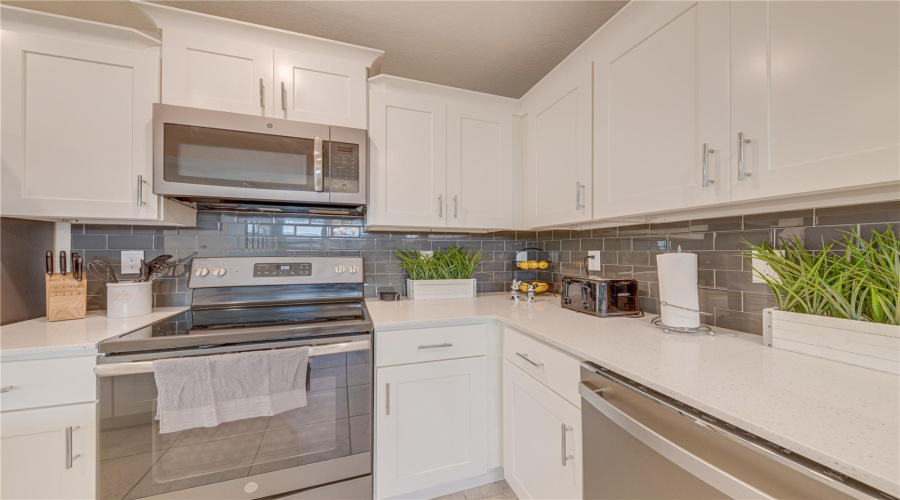 KISSIMMEE, Florida 34746, 3 Bedrooms Bedrooms, ,2 BathroomsBathrooms,Residential,For Sale,PARADOX,0,MFRS5136428