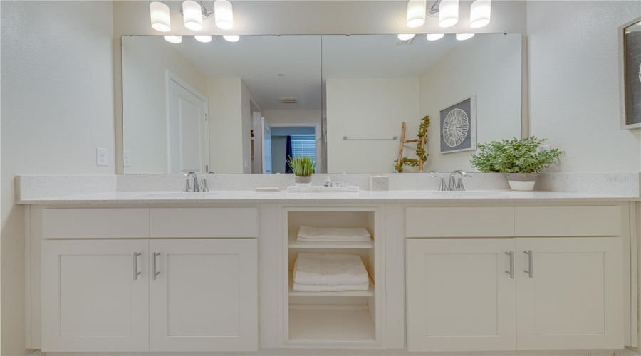 KISSIMMEE, Florida 34746, 3 Bedrooms Bedrooms, ,2 BathroomsBathrooms,Residential,For Sale,PARADOX,0,MFRS5136428