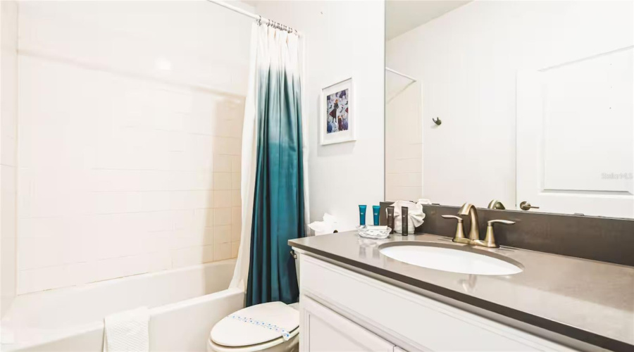 KISSIMMEE, Florida 34746, 6 Bedrooms Bedrooms, ,5 BathroomsBathrooms,Residential,For Sale,PROTAGONIST,0,MFRO6305442