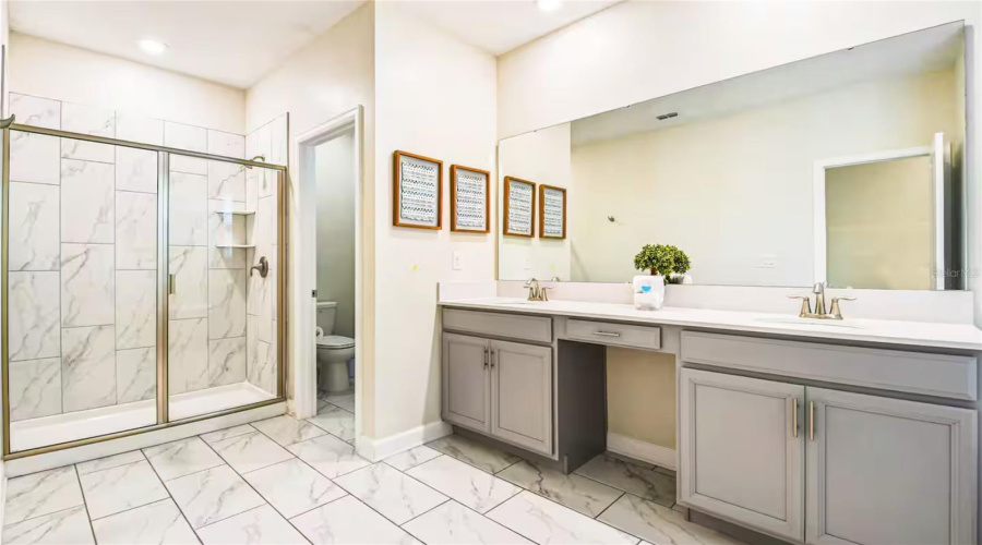 KISSIMMEE, Florida 34746, 5 Bedrooms Bedrooms, ,5 BathroomsBathrooms,Residential,For Sale,PUNCTUATION,0,MFRO6305622