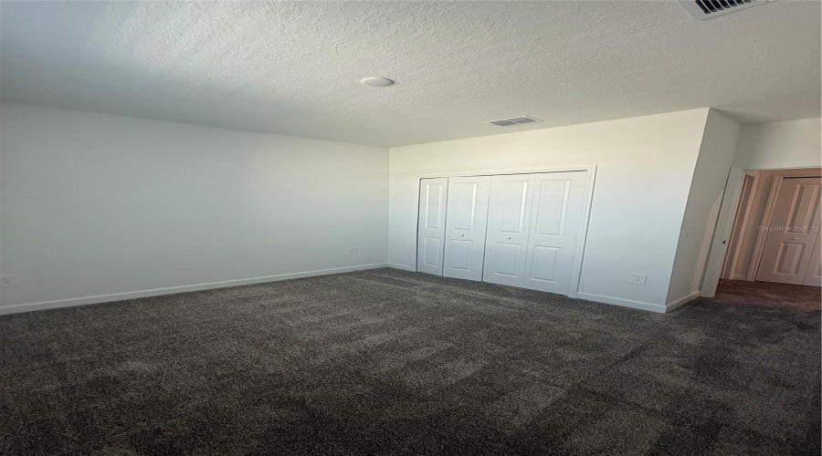 DAVENPORT, Florida 33896, 6 Bedrooms Bedrooms, ,5 BathroomsBathrooms,Residential,For Sale,KINGSBARN,0,MFRO6350323