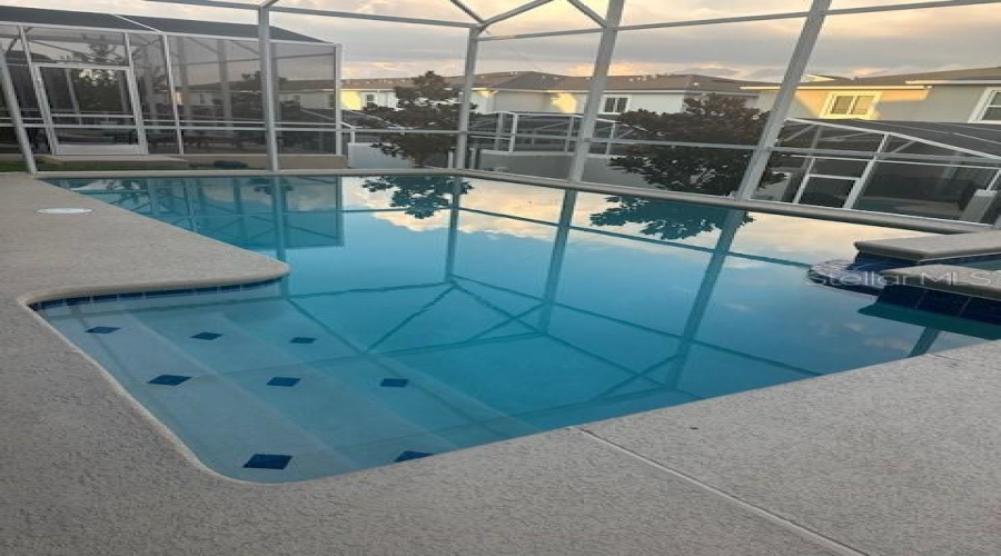 DAVENPORT, Florida 33896, 6 Bedrooms Bedrooms, ,5 BathroomsBathrooms,Residential,For Sale,KINGSBARN,0,MFRO6350323