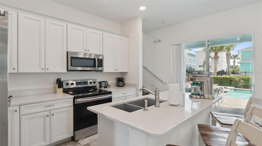 KISSIMMEE, Florida 34747, 5 Bedrooms Bedrooms, ,4 BathroomsBathrooms,Residential,For Sale,KNEE DEEP,0,MFRS5149245