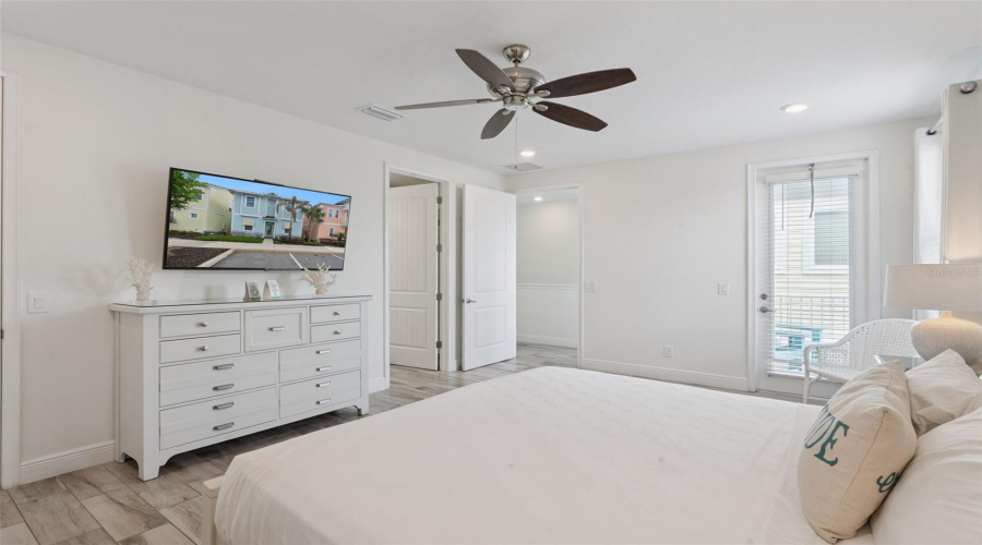 KISSIMMEE, Florida 34747, 5 Bedrooms Bedrooms, ,4 BathroomsBathrooms,Residential,For Sale,KNEE DEEP,0,MFRS5149245