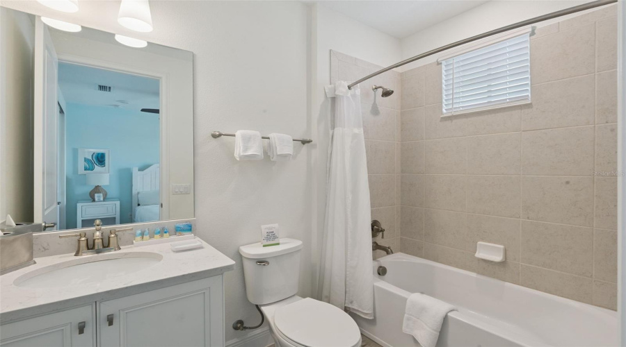 KISSIMMEE, Florida 34747, 5 Bedrooms Bedrooms, ,4 BathroomsBathrooms,Residential,For Sale,KNEE DEEP,0,MFRS5149245
