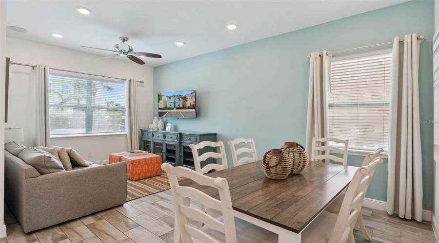 KISSIMMEE, Florida 34747, 5 Bedrooms Bedrooms, ,4 BathroomsBathrooms,Residential,For Sale,KNEE DEEP,0,MFRS5149245