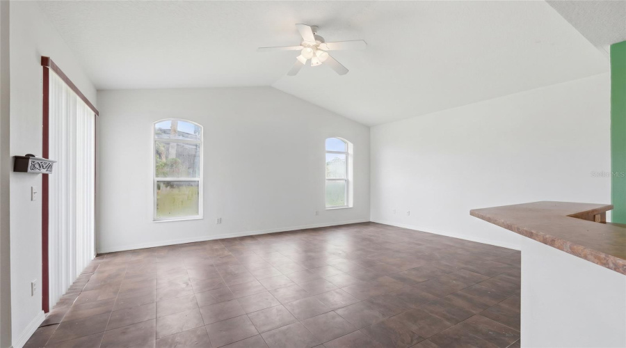 DAVENPORT, Florida 33897, 5 Bedrooms Bedrooms, ,3 BathroomsBathrooms,Residential,For Sale,CORVINA,0,MFRO6404979
