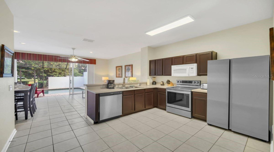 KISSIMMEE, Florida 34747, 3 Bedrooms Bedrooms, ,3 BathroomsBathrooms,Residential,For Sale,RENSHAW,0,MFRO6404535