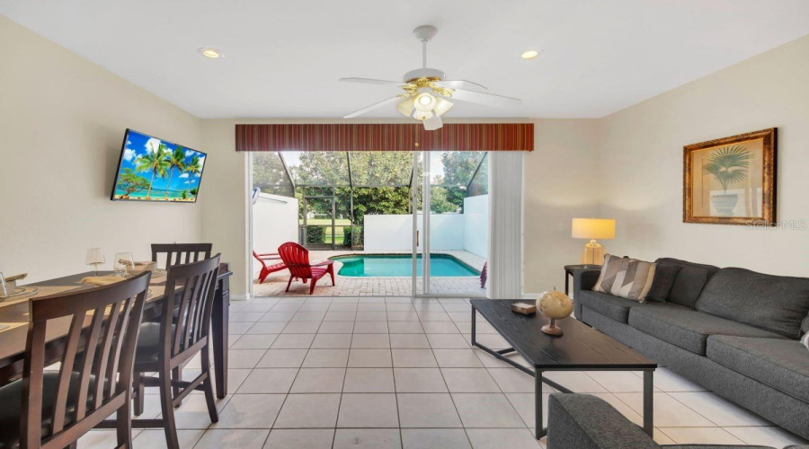 KISSIMMEE, Florida 34747, 3 Bedrooms Bedrooms, ,3 BathroomsBathrooms,Residential,For Sale,RENSHAW,0,MFRO6404535