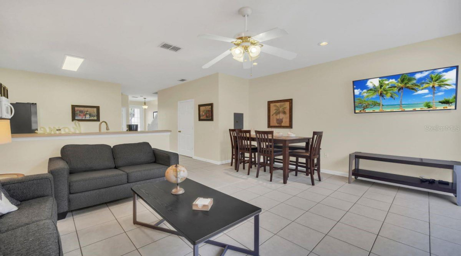 KISSIMMEE, Florida 34747, 3 Bedrooms Bedrooms, ,3 BathroomsBathrooms,Residential,For Sale,RENSHAW,0,MFRO6404535