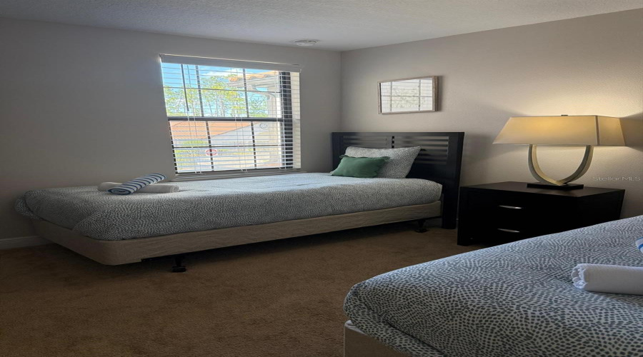 DAVENPORT, Florida 33896, 3 Bedrooms Bedrooms, ,2 BathroomsBathrooms,Residential,For Sale,ROSEVILLE,0,MFRS5149262