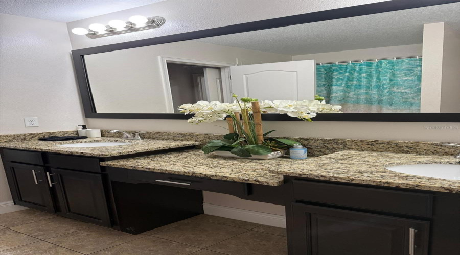 DAVENPORT, Florida 33896, 3 Bedrooms Bedrooms, ,2 BathroomsBathrooms,Residential,For Sale,ROSEVILLE,0,MFRS5149262