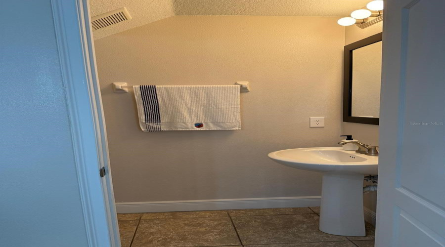 DAVENPORT, Florida 33896, 3 Bedrooms Bedrooms, ,2 BathroomsBathrooms,Residential,For Sale,ROSEVILLE,0,MFRS5149262