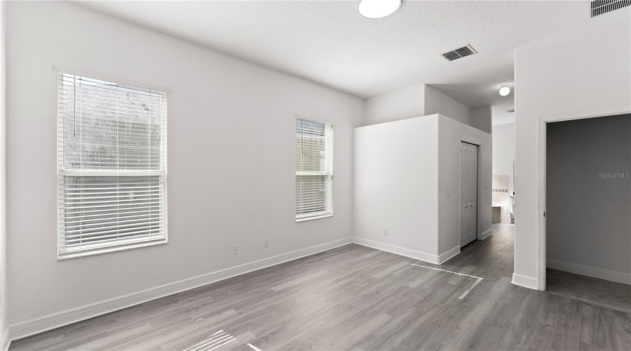 KISSIMMEE, Florida 34746, 4 Bedrooms Bedrooms, ,3 BathroomsBathrooms,Residential,For Sale,THE OAKS,0,MFRO6361402