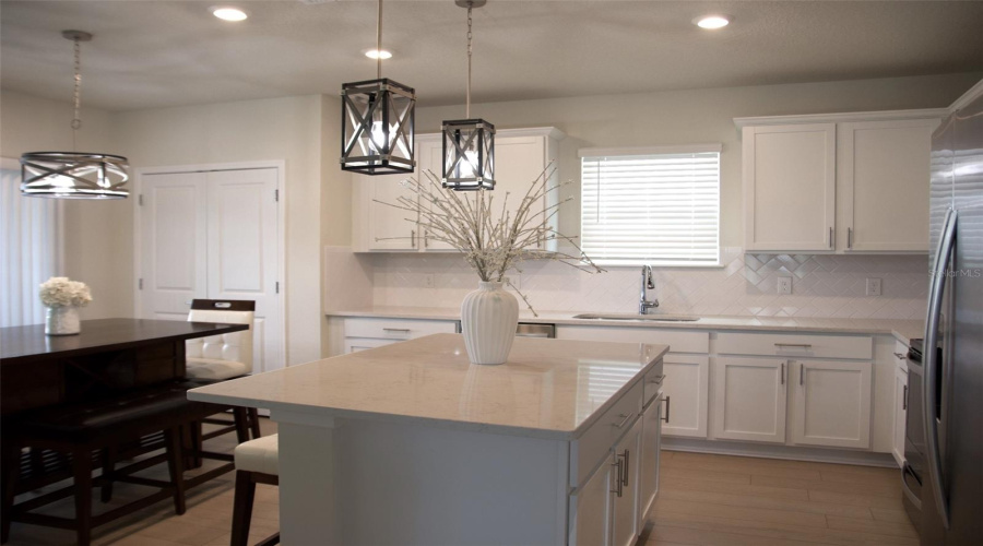 DAVENPORT, Florida 33896, 4 Bedrooms Bedrooms, ,3 BathroomsBathrooms,Residential,For Sale,VISION,0,MFRO6404842