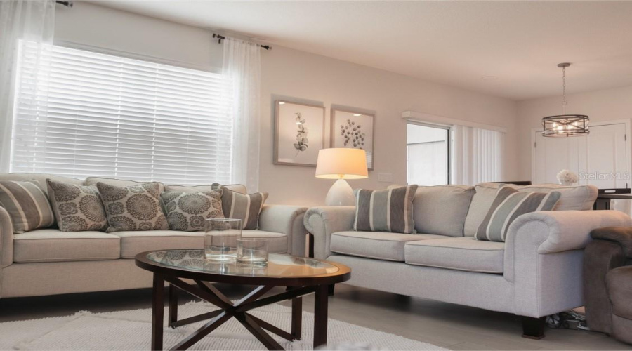 DAVENPORT, Florida 33896, 4 Bedrooms Bedrooms, ,3 BathroomsBathrooms,Residential,For Sale,VISION,0,MFRO6404842