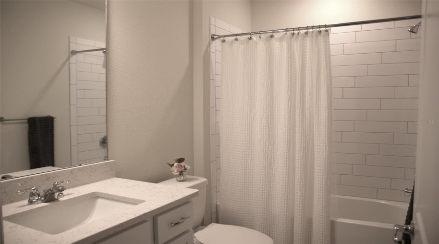 DAVENPORT, Florida 33896, 4 Bedrooms Bedrooms, ,3 BathroomsBathrooms,Residential,For Sale,VISION,0,MFRO6404842