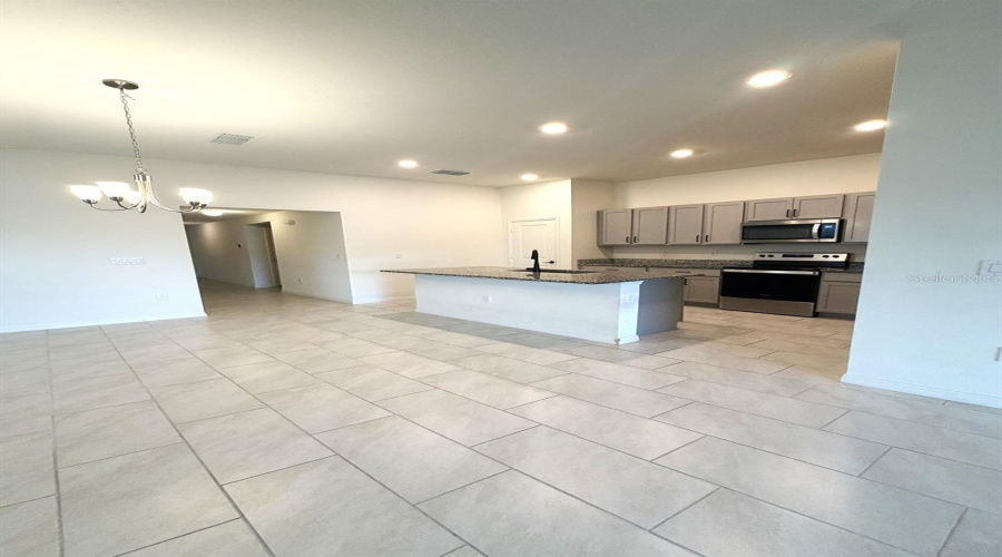 DAVENPORT, Florida 33896, 4 Bedrooms Bedrooms, ,2 BathroomsBathrooms,Residential,For Sale,OVERPOOL,0,MFRO6405048
