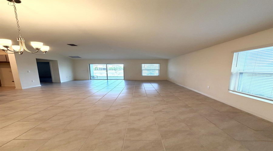 DAVENPORT, Florida 33896, 4 Bedrooms Bedrooms, ,2 BathroomsBathrooms,Residential,For Sale,OVERPOOL,0,MFRO6405048