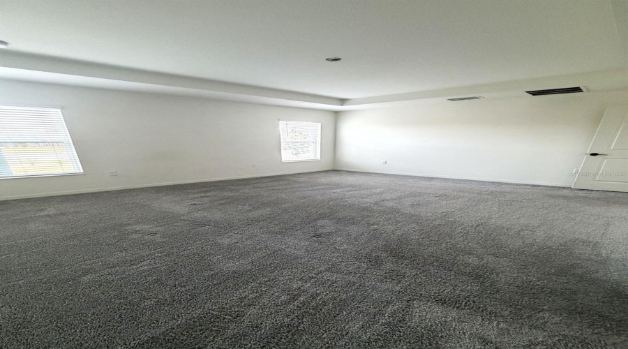DAVENPORT, Florida 33896, 4 Bedrooms Bedrooms, ,2 BathroomsBathrooms,Residential,For Sale,OVERPOOL,0,MFRO6405048