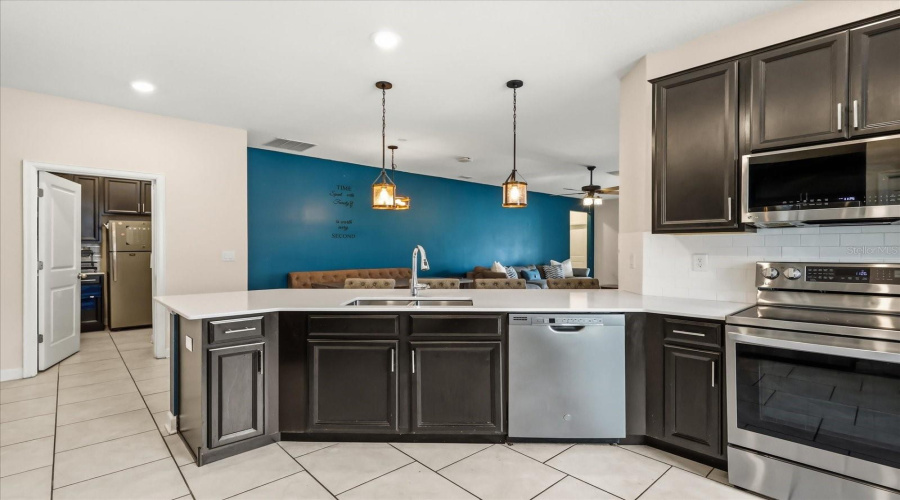 DAVENPORT, Florida 33837, 4 Bedrooms Bedrooms, ,3 BathroomsBathrooms,Residential,For Sale,TAFT,0,MFRTB8504421