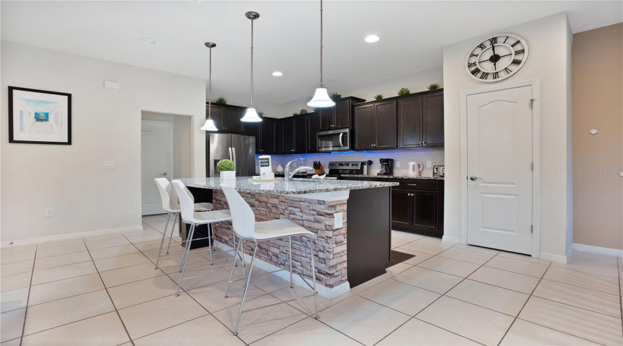KISSIMMEE, Florida 34747, 5 Bedrooms Bedrooms, ,4 BathroomsBathrooms,Residential,For Sale,BENGAL,0,MFRO6404732