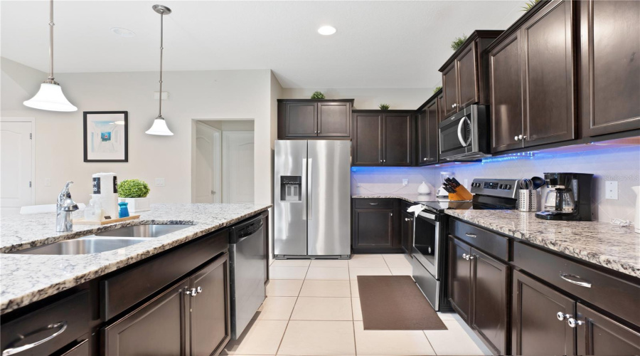 KISSIMMEE, Florida 34747, 5 Bedrooms Bedrooms, ,4 BathroomsBathrooms,Residential,For Sale,BENGAL,0,MFRO6404732