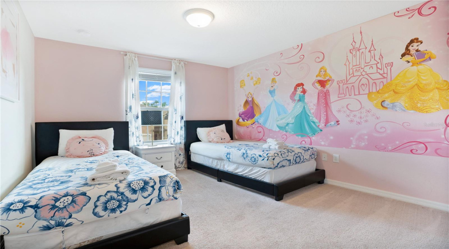 KISSIMMEE, Florida 34747, 5 Bedrooms Bedrooms, ,4 BathroomsBathrooms,Residential,For Sale,BENGAL,0,MFRO6404732