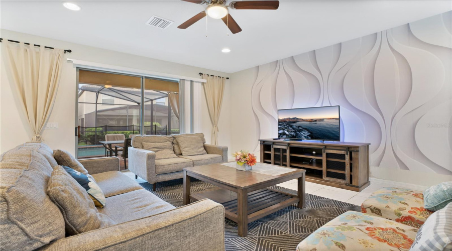 KISSIMMEE, Florida 34747, 5 Bedrooms Bedrooms, ,4 BathroomsBathrooms,Residential,For Sale,BENGAL,0,MFRO6404732