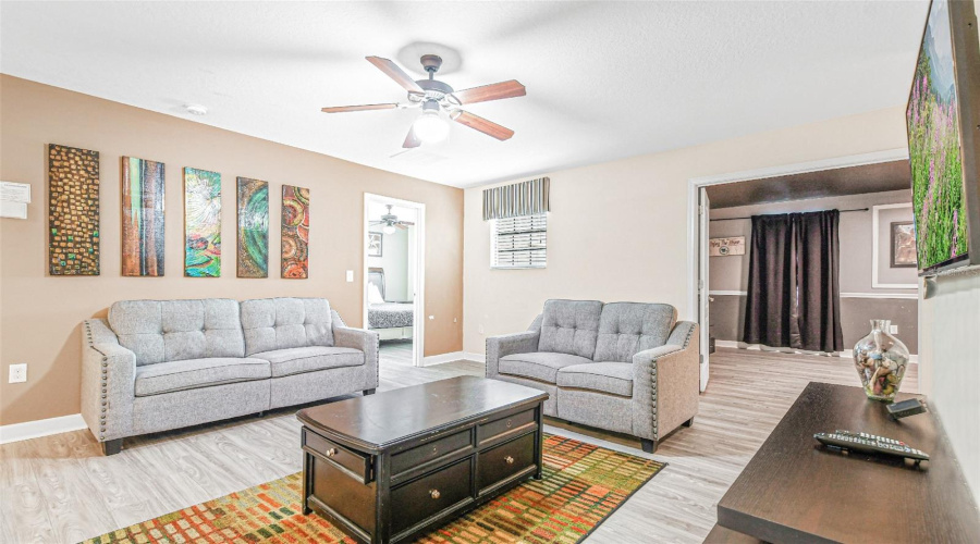 DAVENPORT, Florida 33896, 8 Bedrooms Bedrooms, ,5 BathroomsBathrooms,Residential,For Sale,SHADOW MOUNTAIN,0,MFRO6405241