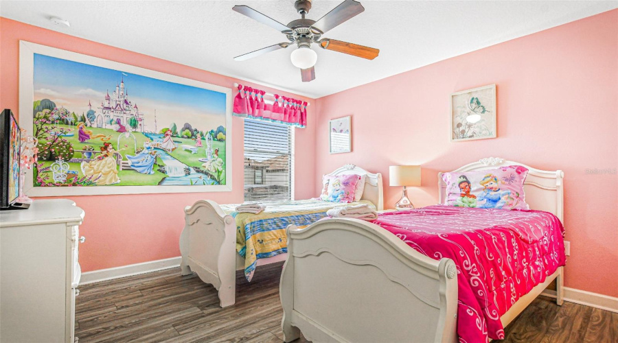 DAVENPORT, Florida 33896, 8 Bedrooms Bedrooms, ,5 BathroomsBathrooms,Residential,For Sale,SHADOW MOUNTAIN,0,MFRO6405241