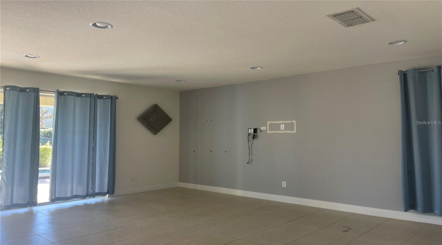 KISSIMMEE, Florida 34747, 5 Bedrooms Bedrooms, ,5 BathroomsBathrooms,Residential,For Sale,PENDANT,0,MFRO6404820