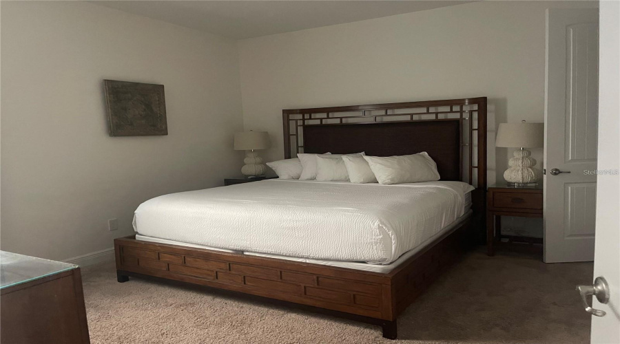 KISSIMMEE, Florida 34747, 5 Bedrooms Bedrooms, ,5 BathroomsBathrooms,Residential,For Sale,PENDANT,0,MFRO6404820