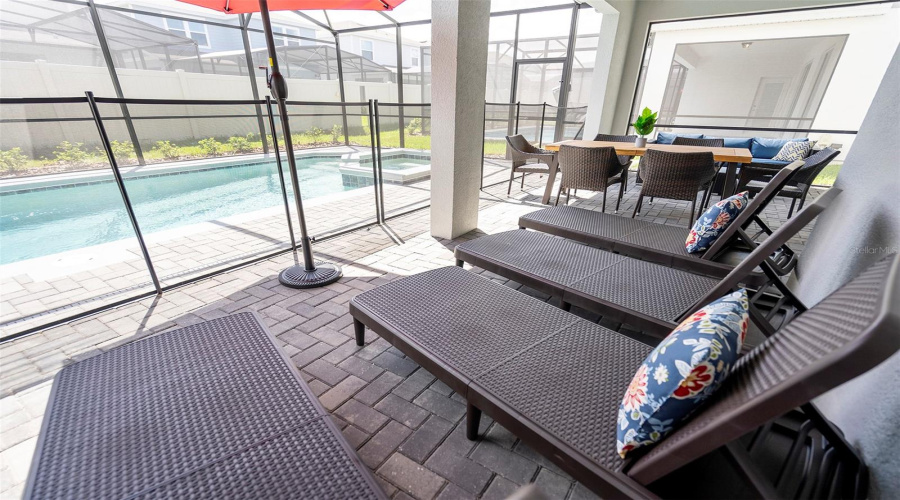 DAVENPORT, Florida 33897, 7 Bedrooms Bedrooms, ,5 BathroomsBathrooms,Residential,For Sale,LILAC,0,MFRO6405274