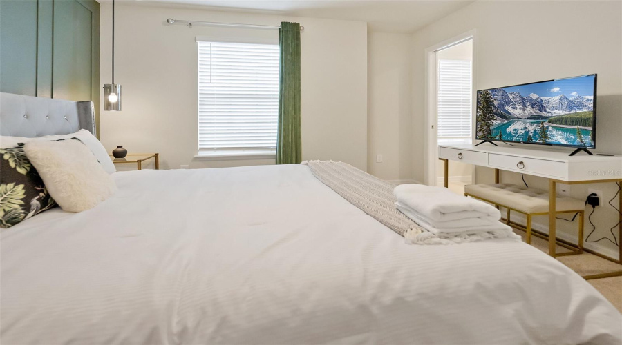 DAVENPORT, Florida 33897, 7 Bedrooms Bedrooms, ,5 BathroomsBathrooms,Residential,For Sale,LILAC,0,MFRO6405274