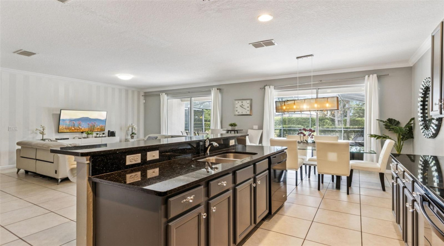 DAVENPORT, Florida 33837, 6 Bedrooms Bedrooms, ,5 BathroomsBathrooms,Residential,For Sale,ACORN,0,MFRS5149133