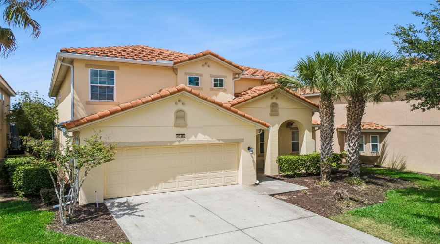 DAVENPORT, Florida 33837, 6 Bedrooms Bedrooms, ,5 BathroomsBathrooms,Residential,For Sale,ACORN,0,MFRS5149133
