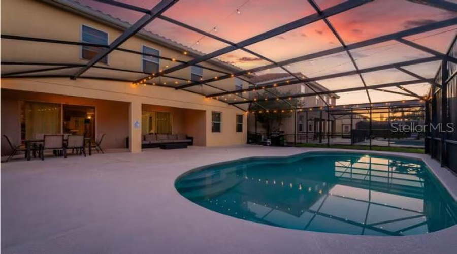 DAVENPORT, Florida 33837, 6 Bedrooms Bedrooms, ,5 BathroomsBathrooms,Residential,For Sale,ACORN,0,MFRS5149133