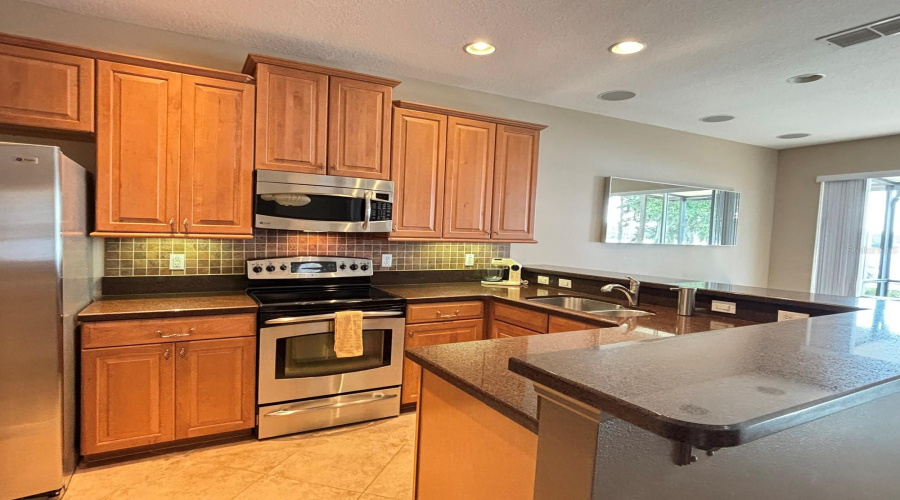 ORLANDO, Florida 32836, 3 Bedrooms Bedrooms, ,2 BathroomsBathrooms,Residential,For Sale,FALLSGROVE,0,MFRS5149314