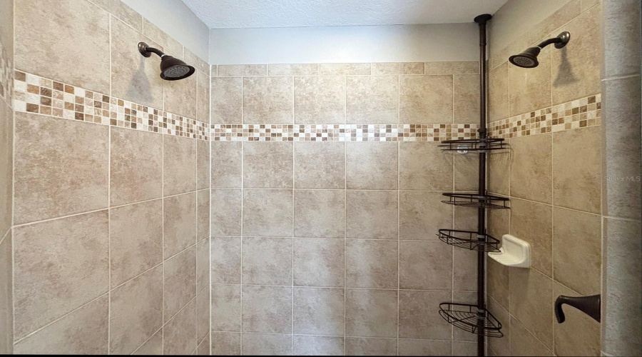 ORLANDO, Florida 32836, 3 Bedrooms Bedrooms, ,2 BathroomsBathrooms,Residential,For Sale,FALLSGROVE,0,MFRS5149314