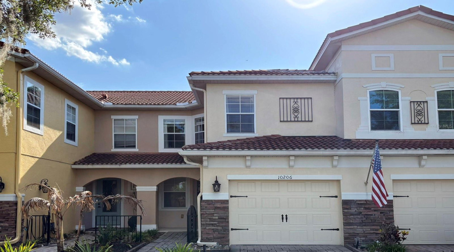 ORLANDO, Florida 32836, 3 Bedrooms Bedrooms, ,2 BathroomsBathrooms,Residential,For Sale,FALLSGROVE,0,MFRS5149314