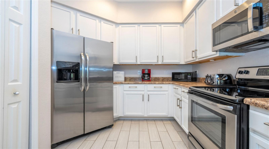 KISSIMMEE, Florida 34747, 2 Bedrooms Bedrooms, ,2 BathroomsBathrooms,Residential,For Sale,PIRATES RETREAT,0,MFRO6404877