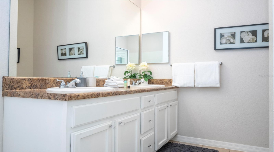KISSIMMEE, Florida 34747, 2 Bedrooms Bedrooms, ,2 BathroomsBathrooms,Residential,For Sale,PIRATES RETREAT,0,MFRO6404877