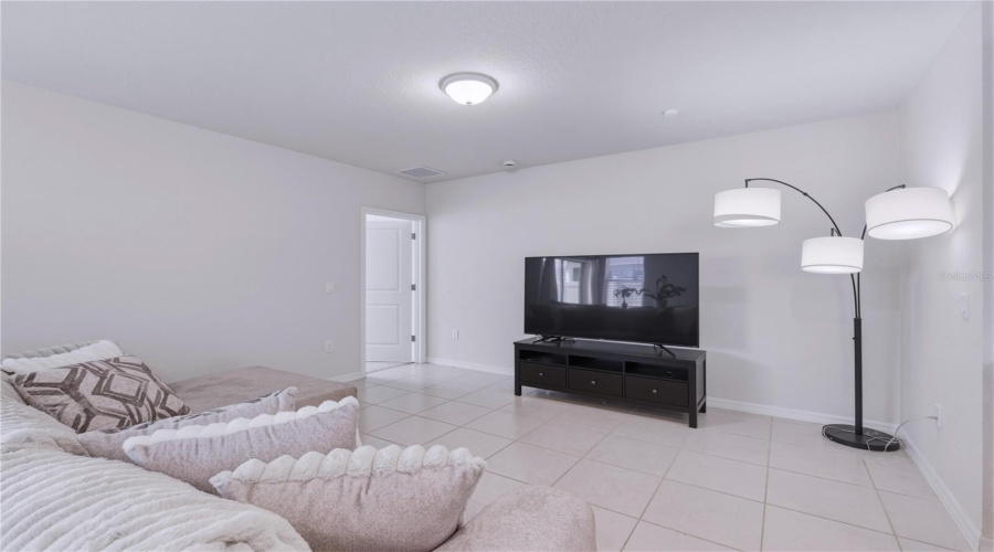 DAVENPORT, Florida 33837, 4 Bedrooms Bedrooms, ,2 BathroomsBathrooms,Residential,For Sale,WEAVER,0,MFRO6405059