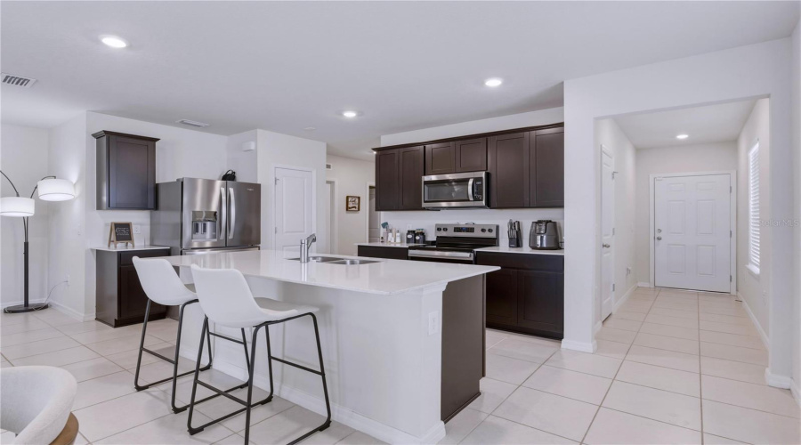 DAVENPORT, Florida 33837, 4 Bedrooms Bedrooms, ,2 BathroomsBathrooms,Residential,For Sale,WEAVER,0,MFRO6405059