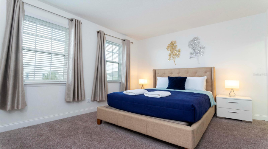 DAVENPORT, Florida 33896, 5 Bedrooms Bedrooms, ,4 BathroomsBathrooms,Residential,For Sale,CAPTIVA,0,MFRO6348209